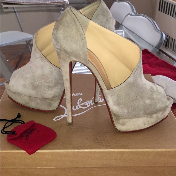 Christian louboutin Heels - Picture 1 of 7